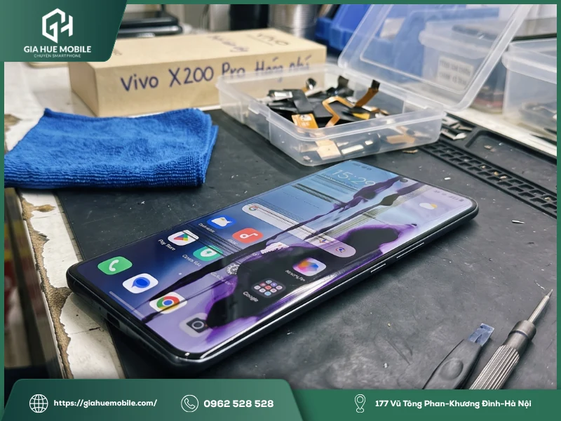 Màn hình Vivo X200 Pro bị chảy mực do đâu?