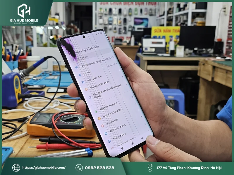 Redmi Note 14 Pro Plus bị sọc và chảy mực không tự hết