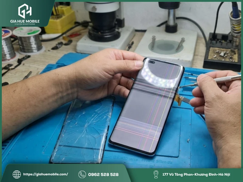 Màn hình Huawei Mate 40 Pro bị sọc có ép kính được không?