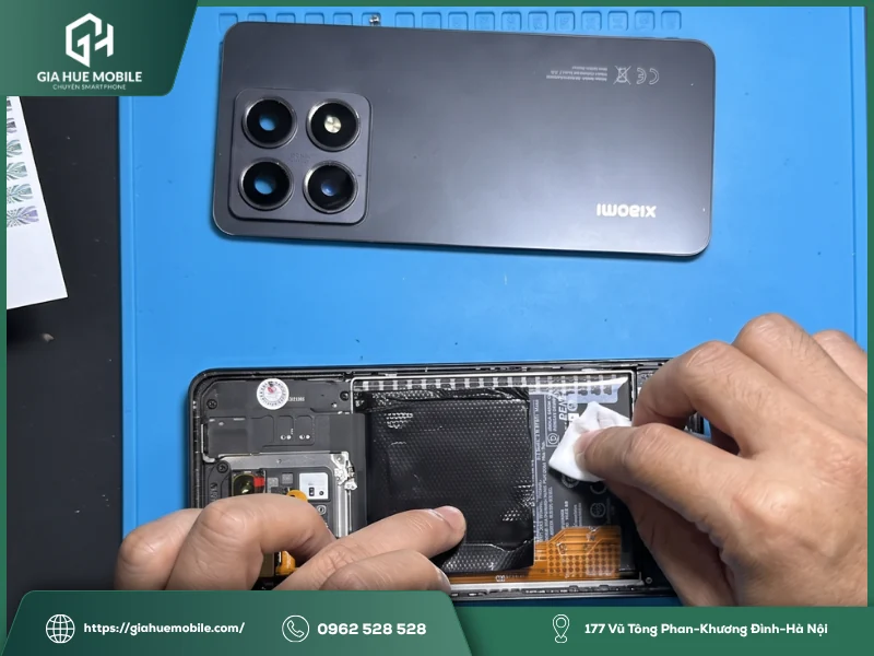 Nên thay màn bóc máy hay màn linh kiện Xiaomi 14T?