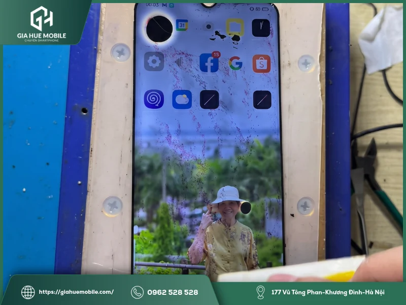OPPO Reno 10 5G bị chảy mực có tự hết không?